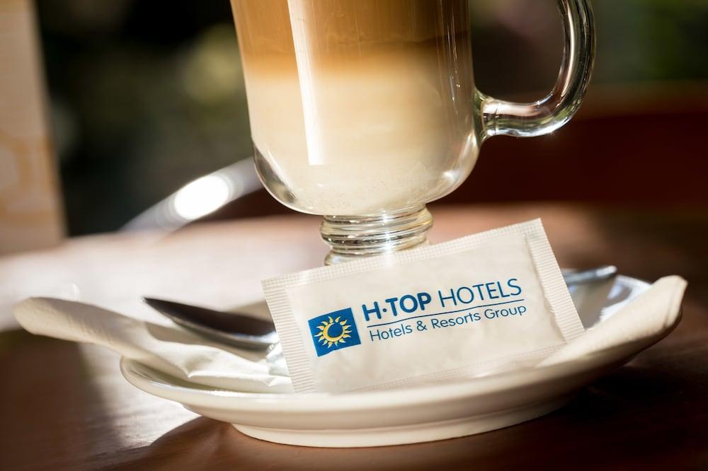 Hotel Cartago Nova By Alegria Malgrat de Mar Exteriör bild