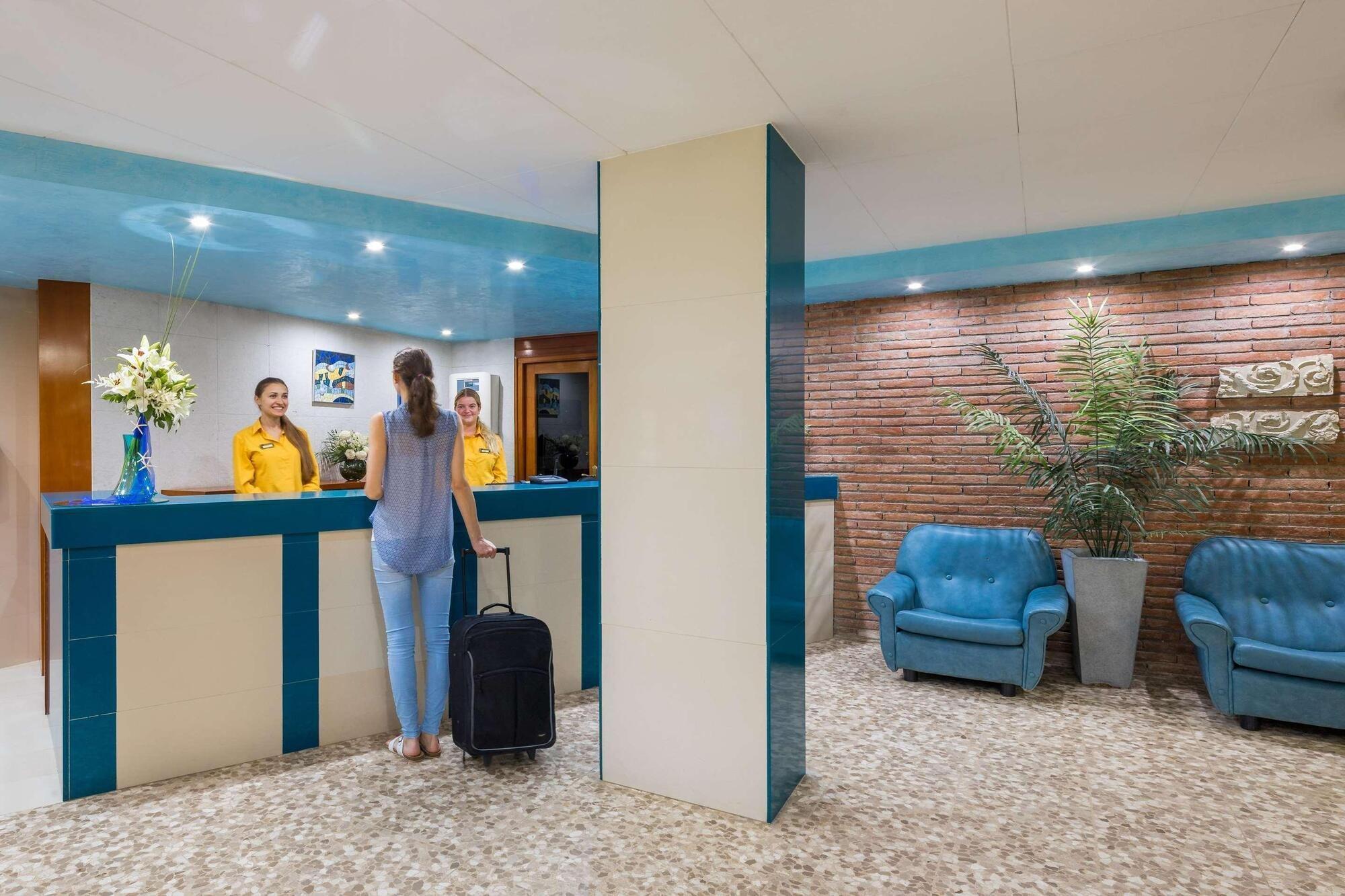 Hotel Cartago Nova By Alegria Malgrat de Mar Exteriör bild