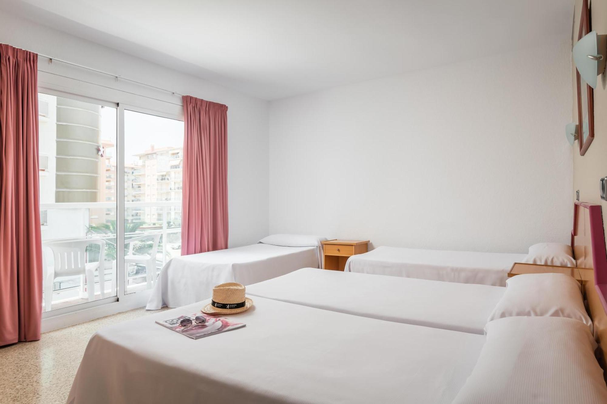 Hotel Cartago Nova By Alegria Malgrat de Mar Exteriör bild