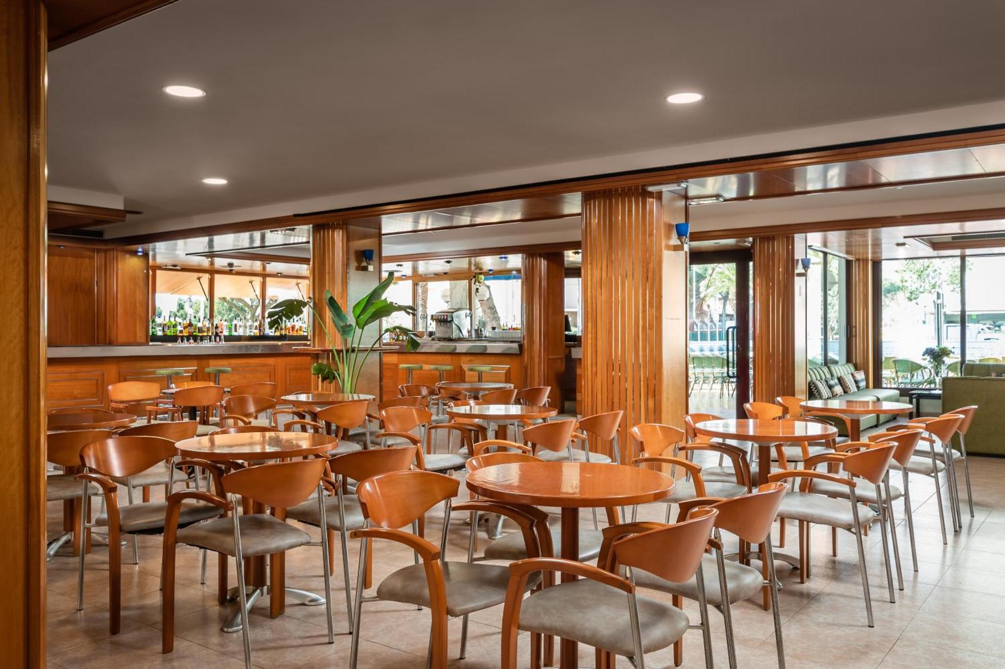 Hotel Cartago Nova By Alegria Malgrat de Mar Exteriör bild