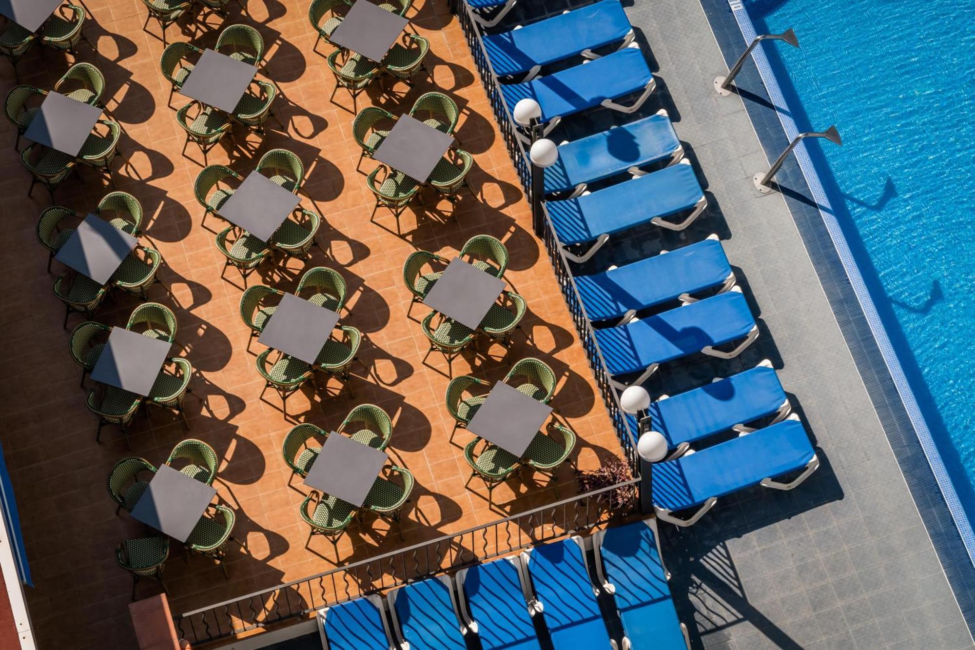 Hotel Cartago Nova By Alegria Malgrat de Mar Exteriör bild