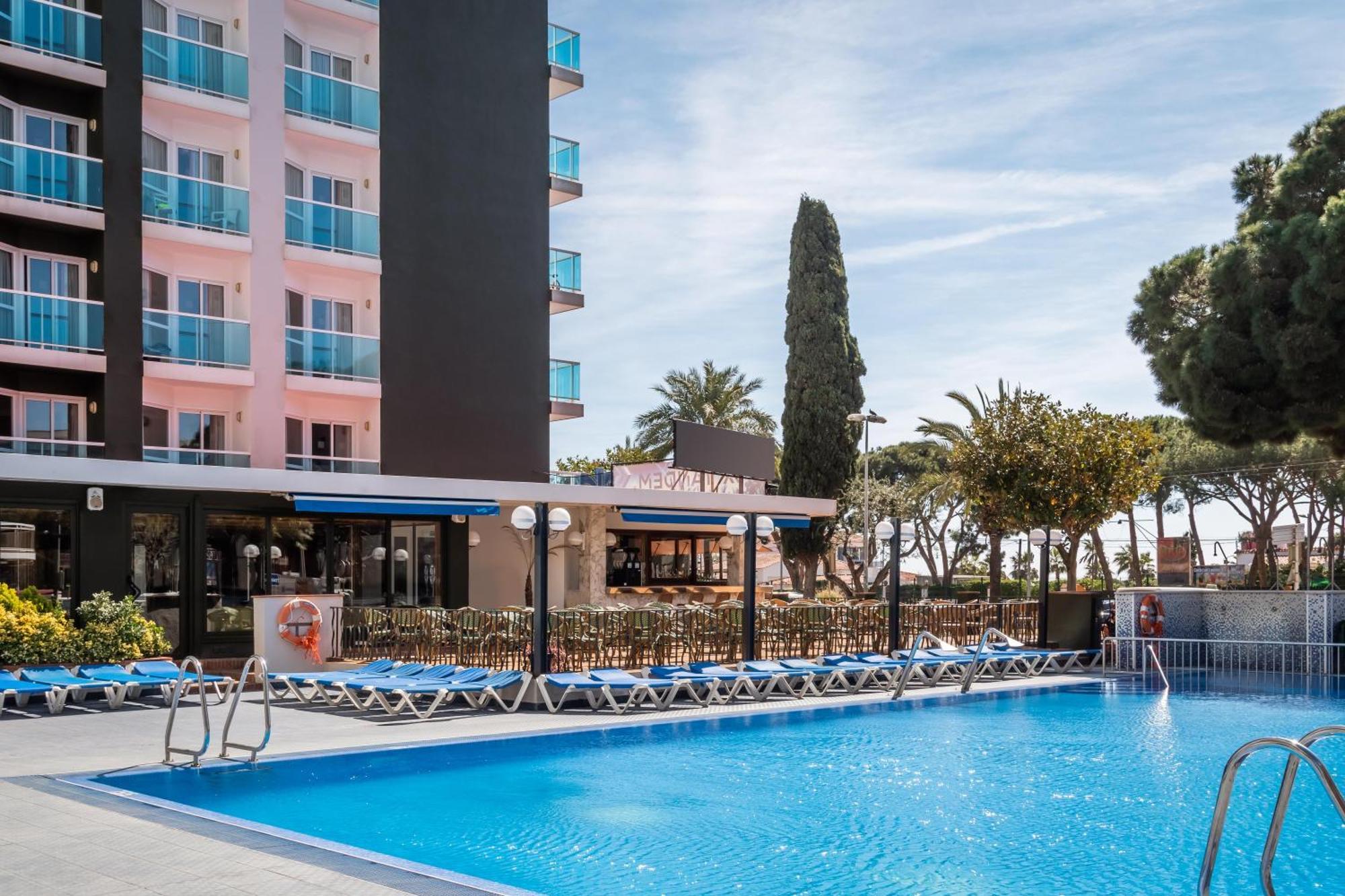 Hotel Cartago Nova By Alegria Malgrat de Mar Exteriör bild