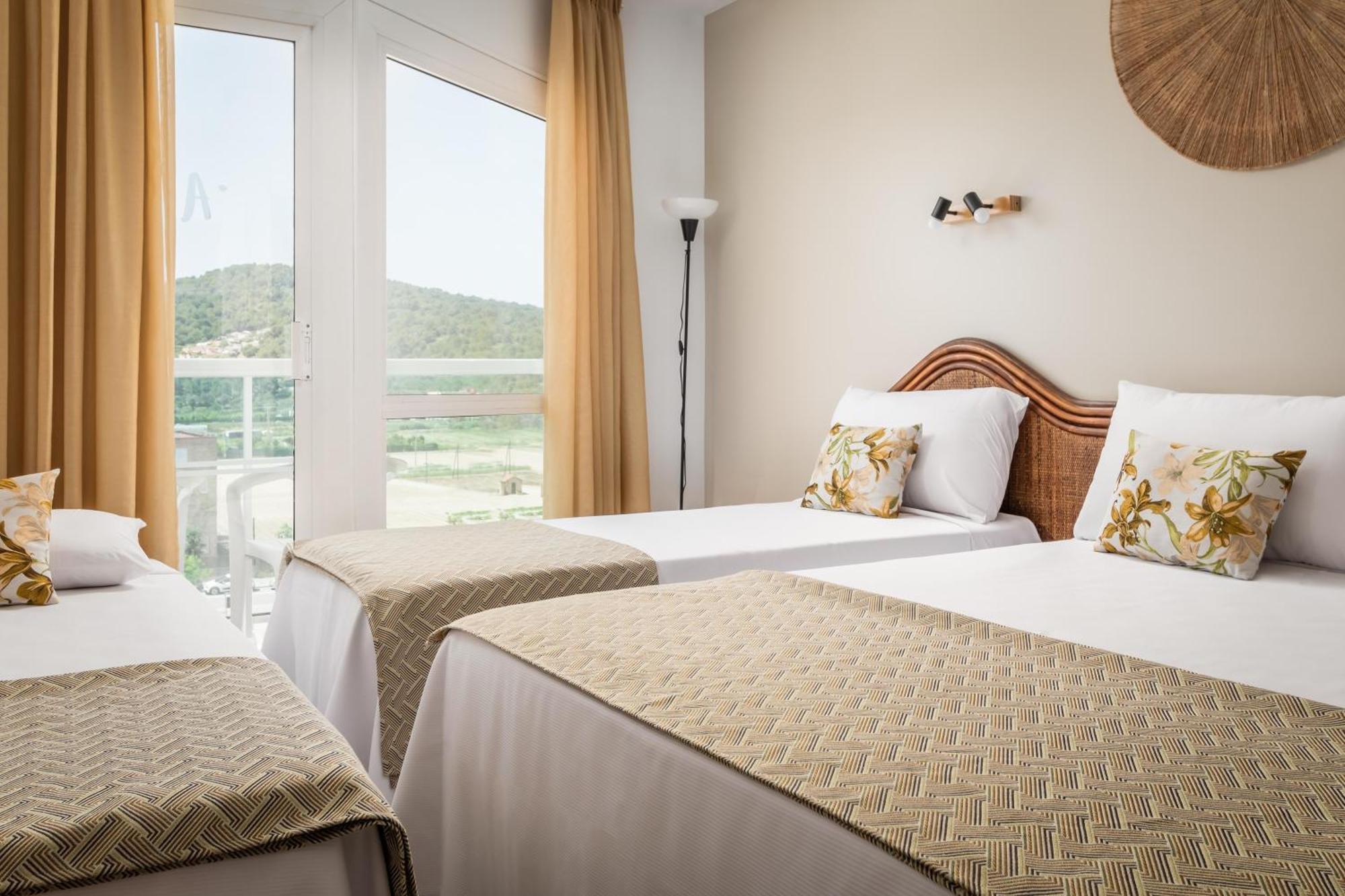 Hotel Cartago Nova By Alegria Malgrat de Mar Exteriör bild